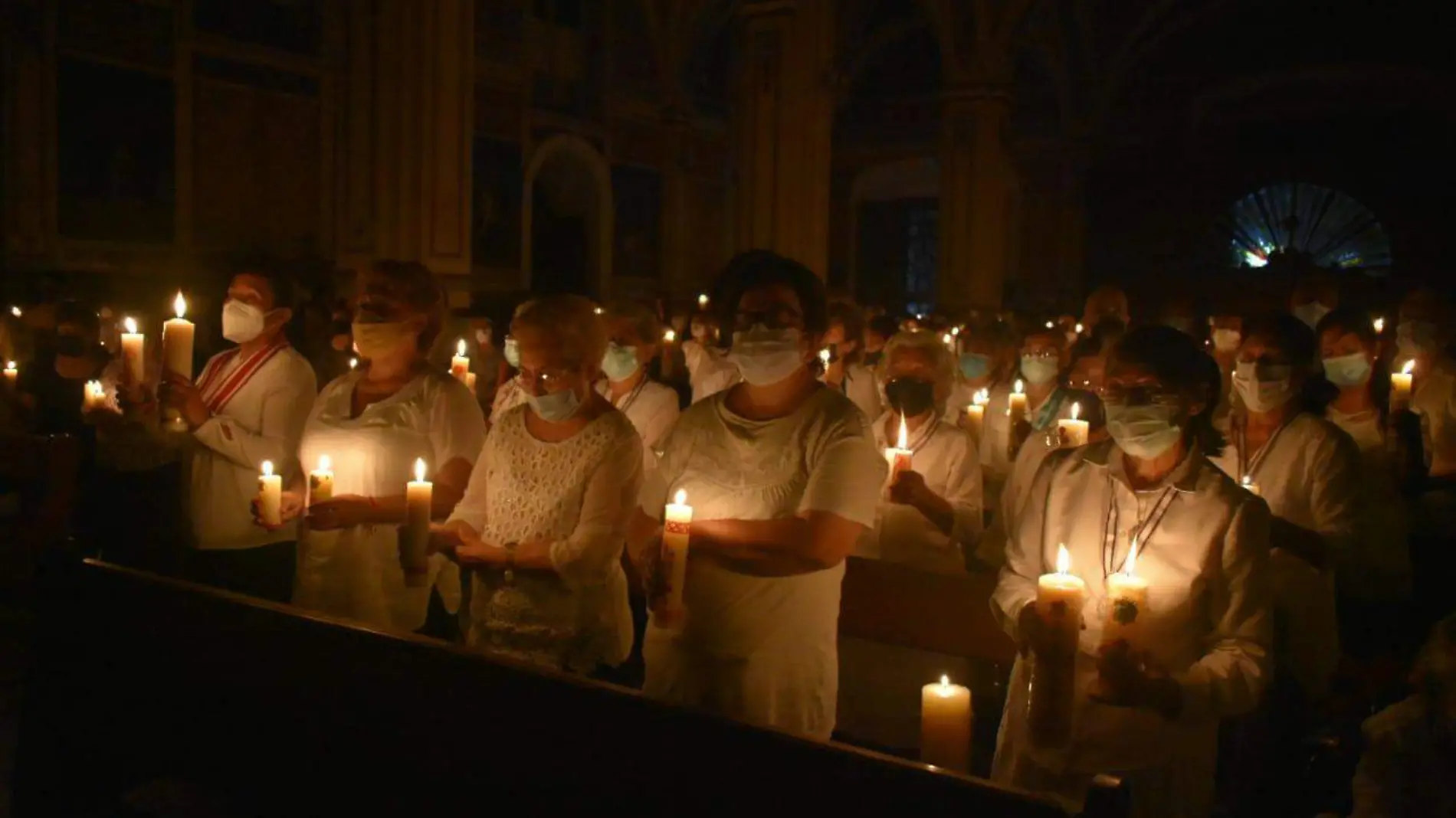 Luminoso Sábado de Gloria en la Catedral de Tampico